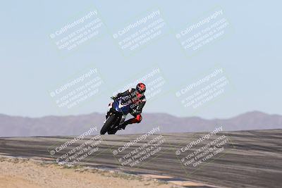 media/Dec-01-2025-Moto Forza (Mon) [[2daa91e15f]]/2-Intermediate Group/Session 2 (Turns 9 and 10)/